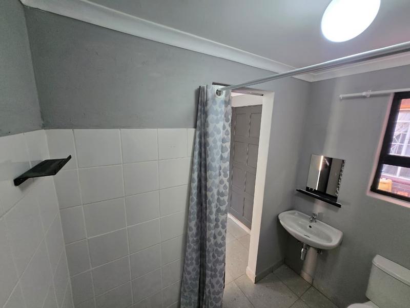 To Let 1 Bedroom Property for Rent in Germiston South Gauteng