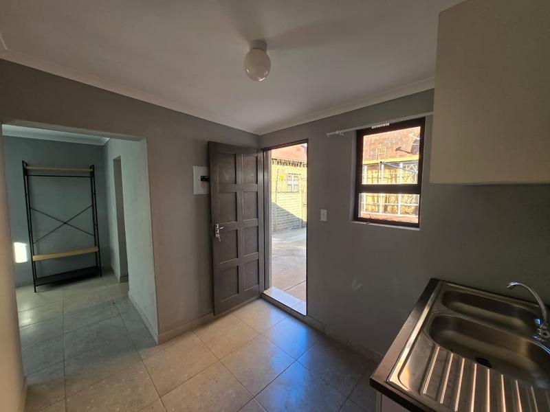 To Let 1 Bedroom Property for Rent in Germiston South Gauteng