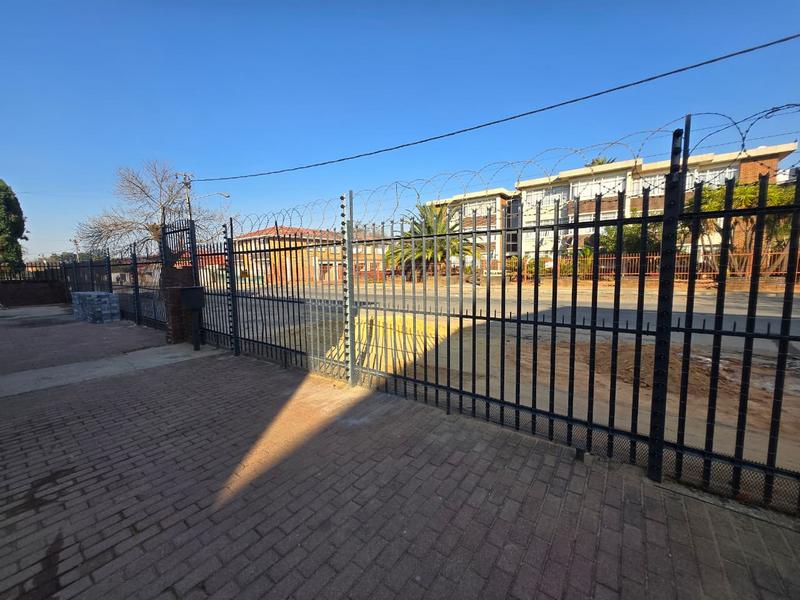 To Let 1 Bedroom Property for Rent in Germiston South Gauteng