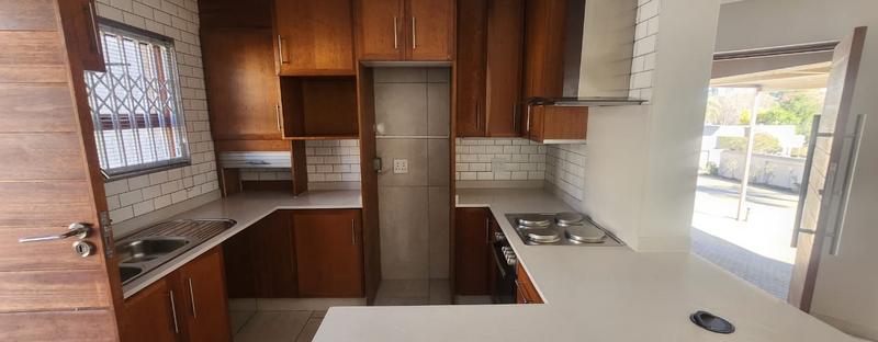 To Let 2 Bedroom Property for Rent in Dowerglen Gauteng