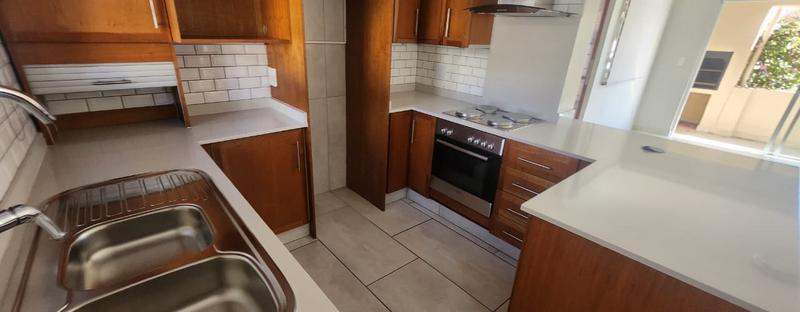 To Let 2 Bedroom Property for Rent in Dowerglen Gauteng