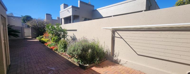 To Let 2 Bedroom Property for Rent in Dowerglen Gauteng