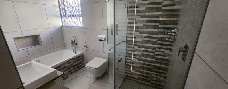 To Let 2 Bedroom Property for Rent in Dowerglen Gauteng