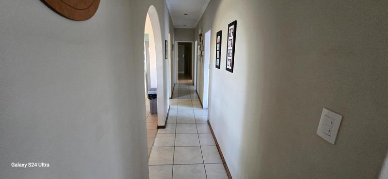 4 Bedroom Property for Sale in Freeway Park Gauteng