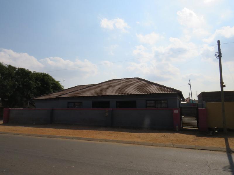3 Bedroom Property for Sale in Kagiso Gauteng