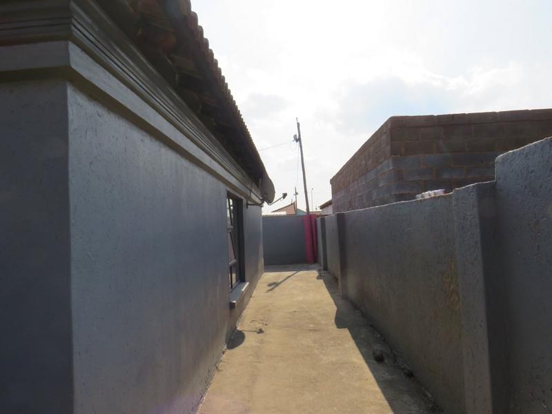 3 Bedroom Property for Sale in Kagiso Gauteng