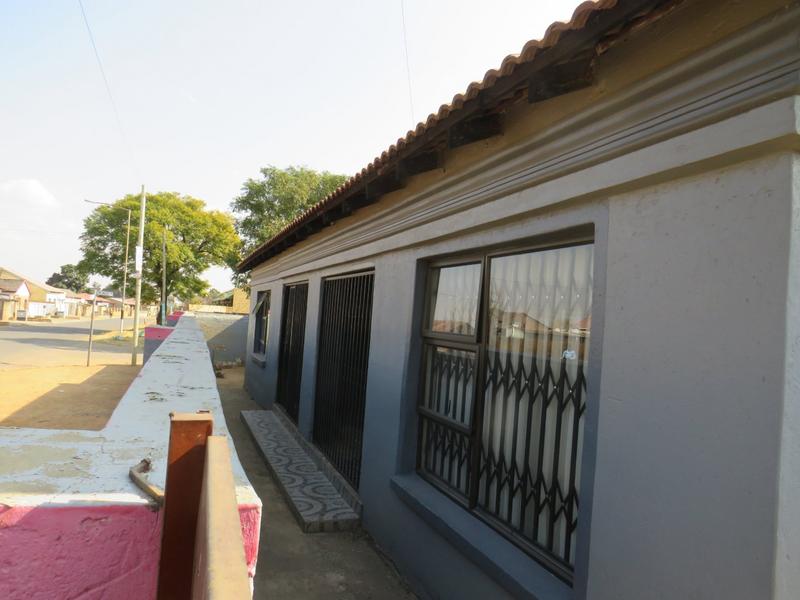 3 Bedroom Property for Sale in Kagiso Gauteng