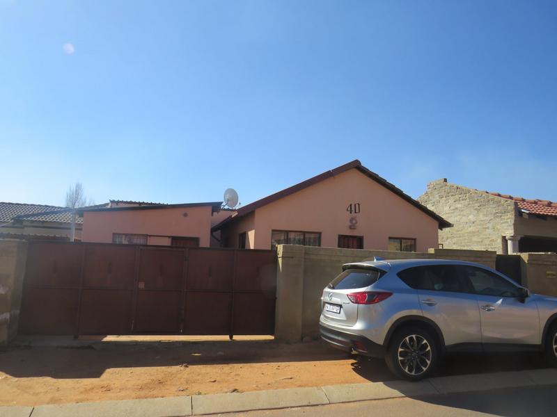2 Bedroom Property for Sale in Kagiso Gauteng