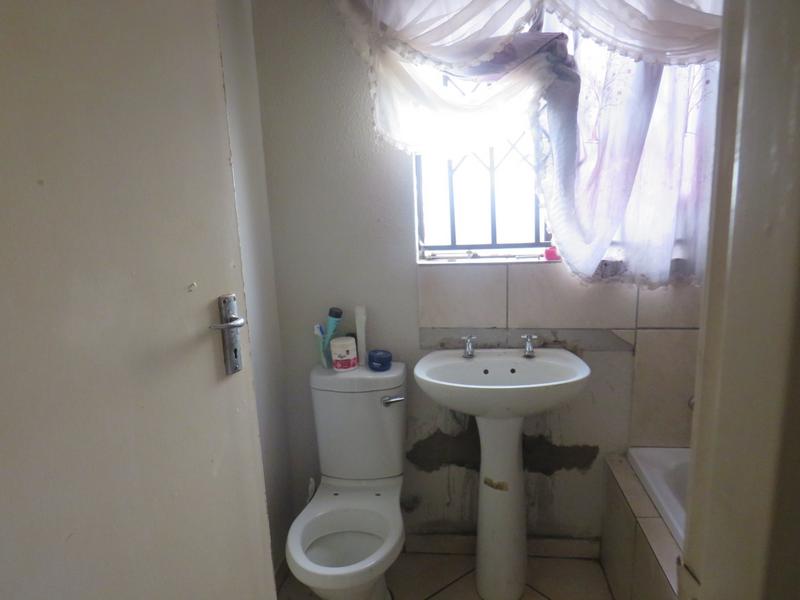 2 Bedroom Property for Sale in Kagiso Gauteng