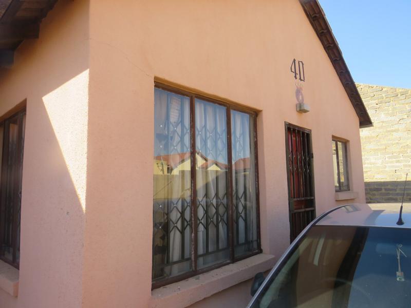 2 Bedroom Property for Sale in Kagiso Gauteng