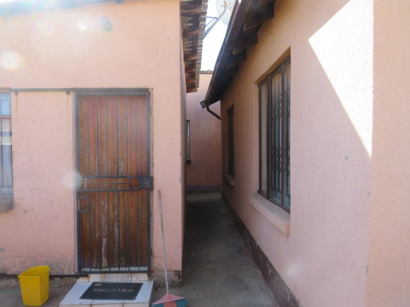 2 Bedroom Property for Sale in Kagiso Gauteng