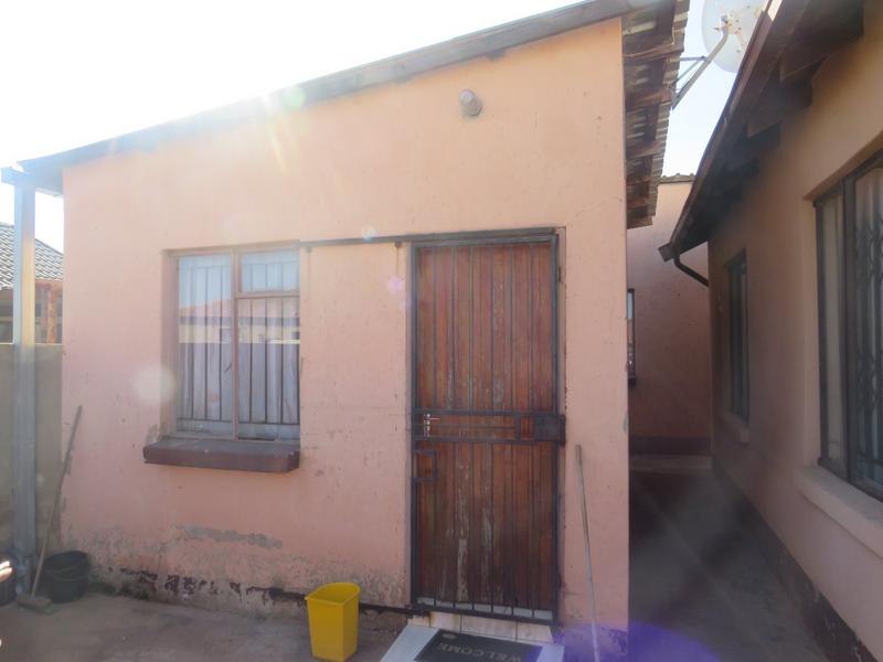2 Bedroom Property for Sale in Kagiso Gauteng