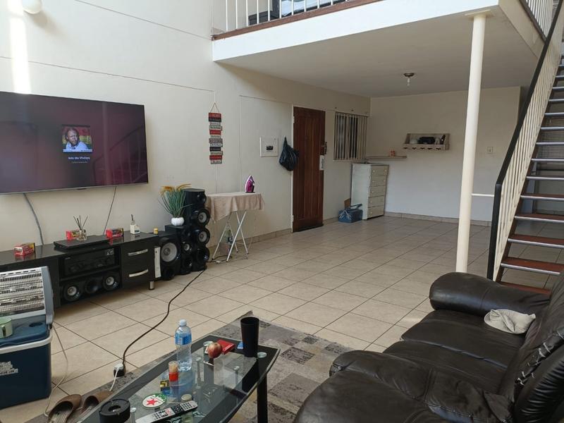1 Bedroom Property for Sale in Sunnyside Gauteng