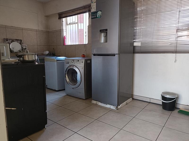 1 Bedroom Property for Sale in Sunnyside Gauteng