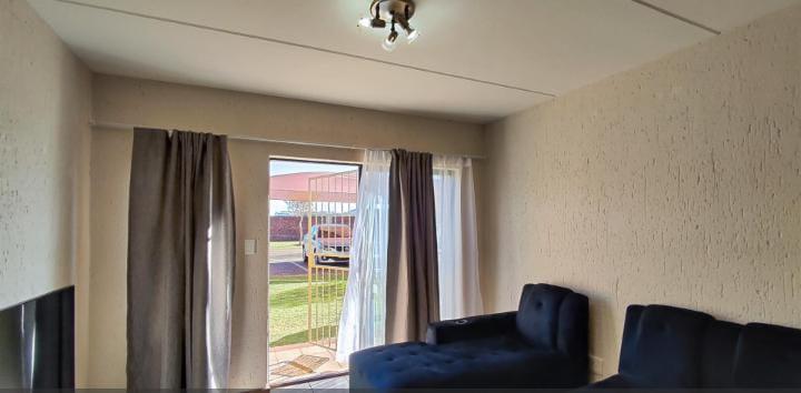 2 Bedroom Property for Sale in Hughes Gauteng