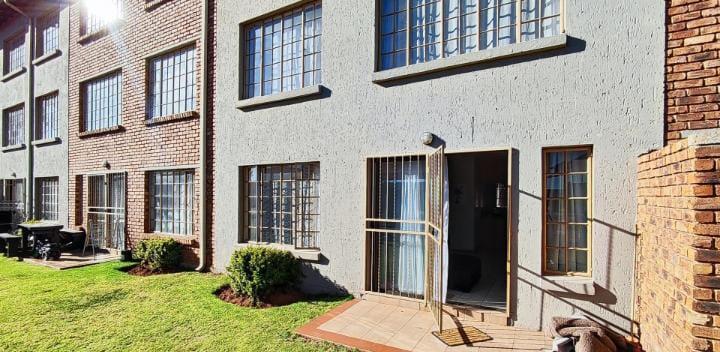 2 Bedroom Property for Sale in Hughes Gauteng
