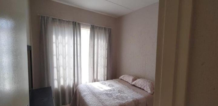 2 Bedroom Property for Sale in Hughes Gauteng