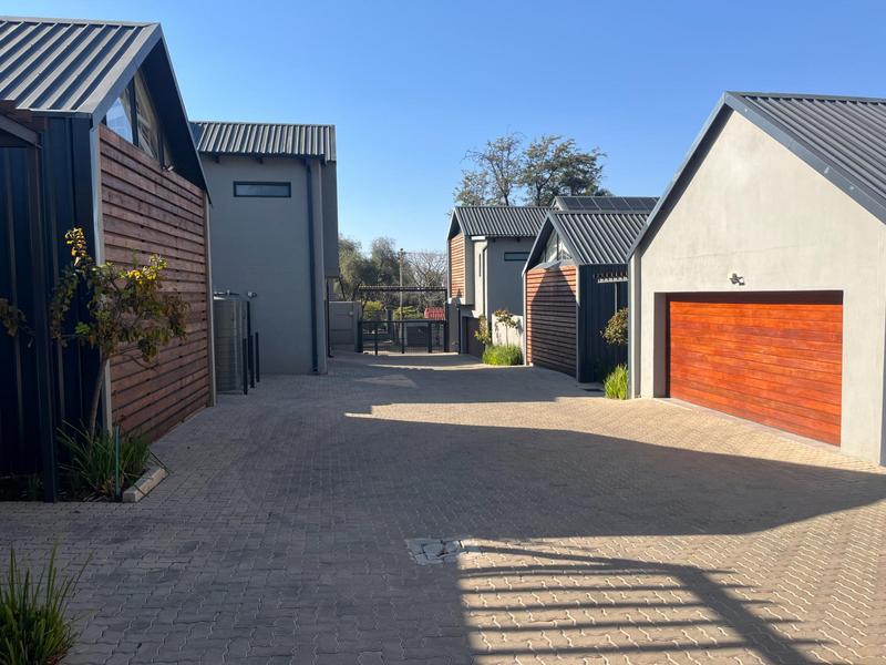 To Let 4 Bedroom Property for Rent in Hazelwood Gauteng