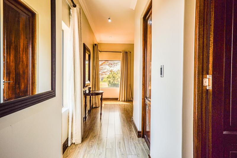 5 Bedroom Property for Sale in Copperleaf Estate Gauteng
