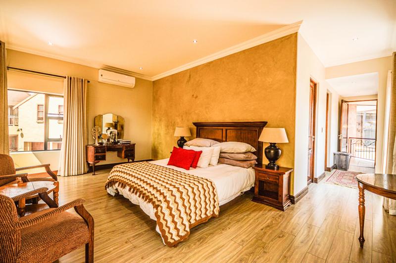 5 Bedroom Property for Sale in Copperleaf Estate Gauteng