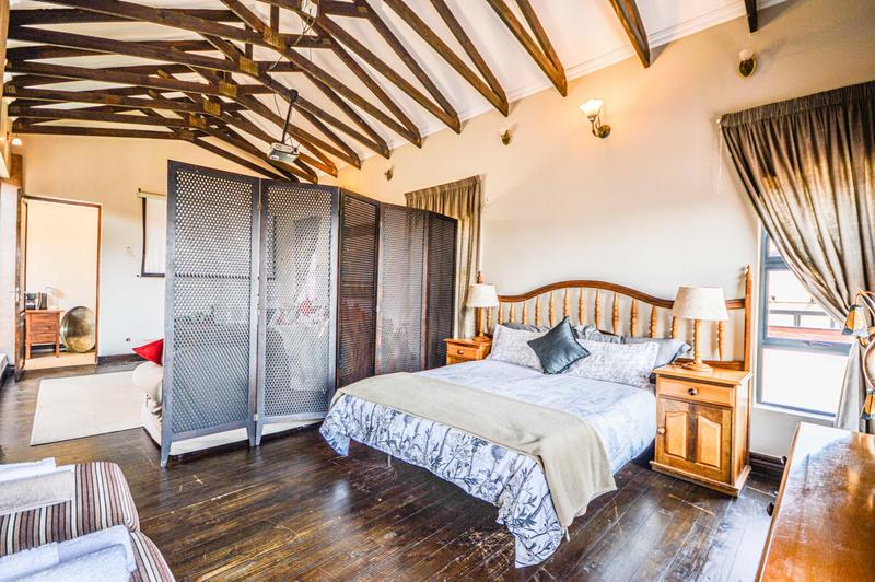 5 Bedroom Property for Sale in Copperleaf Estate Gauteng