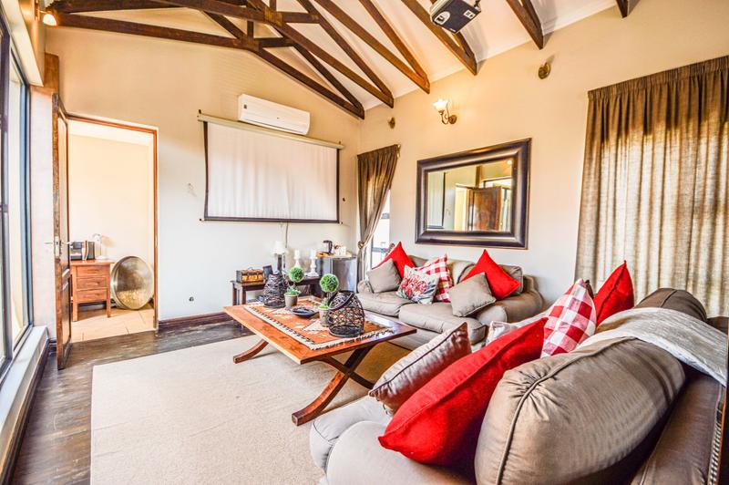 5 Bedroom Property for Sale in Copperleaf Estate Gauteng