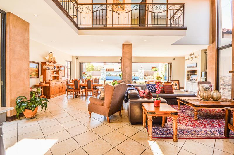5 Bedroom Property for Sale in Copperleaf Estate Gauteng