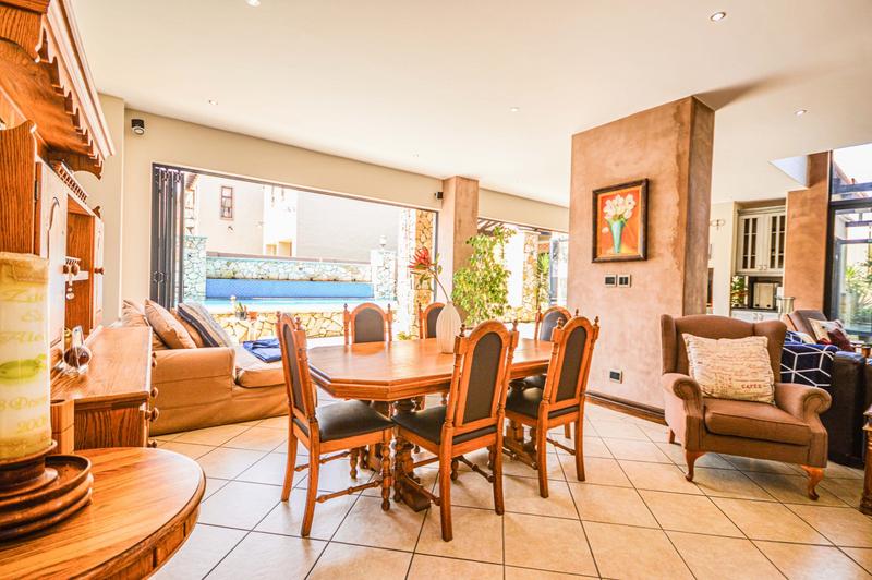 5 Bedroom Property for Sale in Copperleaf Estate Gauteng