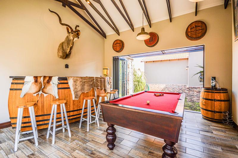 5 Bedroom Property for Sale in Copperleaf Estate Gauteng