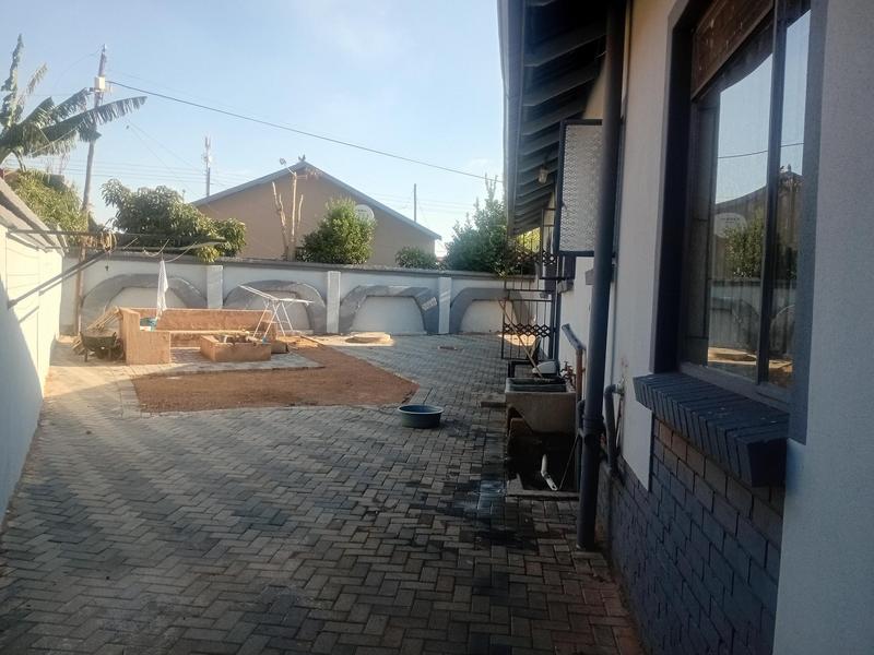 3 Bedroom Property for Sale in Soshanguve Gauteng