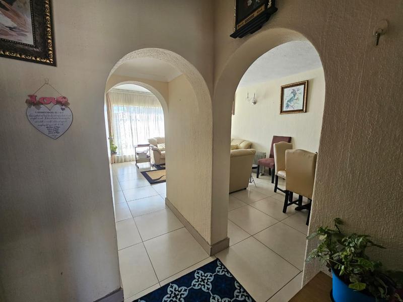 3 Bedroom Property for Sale in Brackenhurst Gauteng