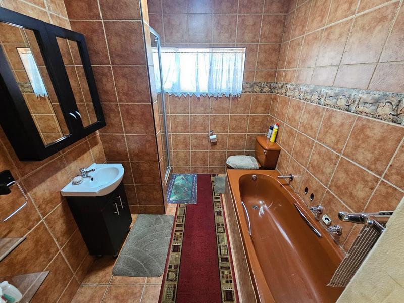 3 Bedroom Property for Sale in Brackenhurst Gauteng