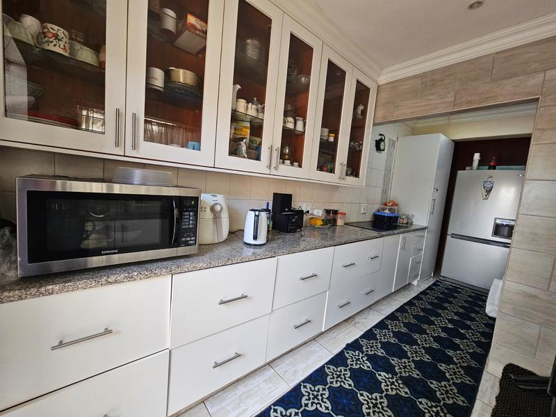 3 Bedroom Property for Sale in Brackenhurst Gauteng