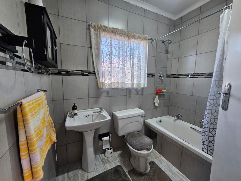 3 Bedroom Property for Sale in Brackenhurst Gauteng