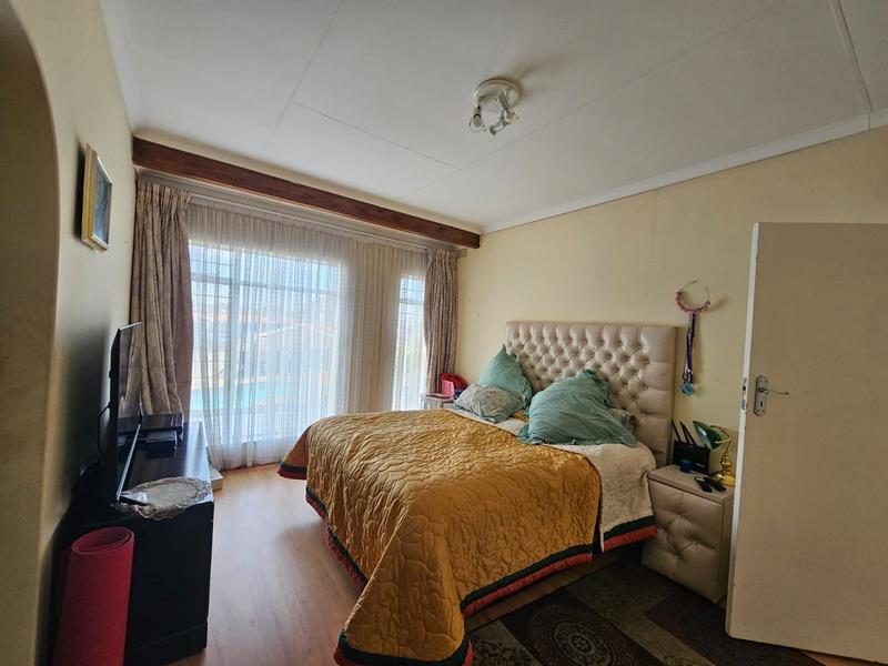 3 Bedroom Property for Sale in Brackenhurst Gauteng