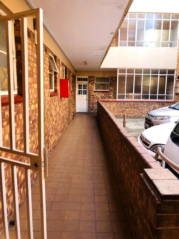1 Bedroom Property for Sale in Bellevue Gauteng