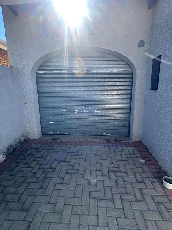 2 Bedroom Property for Sale in Moroka Gauteng