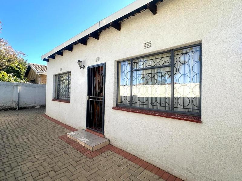 2 Bedroom Property for Sale in Moroka Gauteng