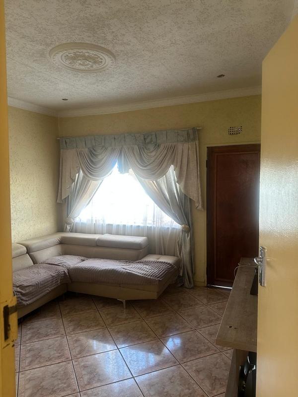 2 Bedroom Property for Sale in Moroka Gauteng