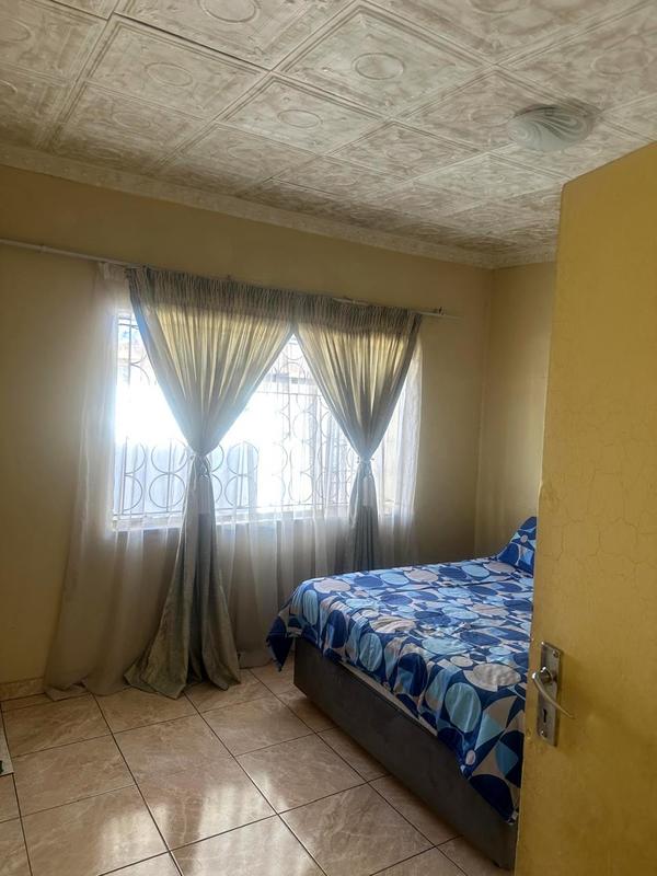 2 Bedroom Property for Sale in Moroka Gauteng