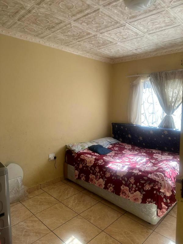 2 Bedroom Property for Sale in Moroka Gauteng