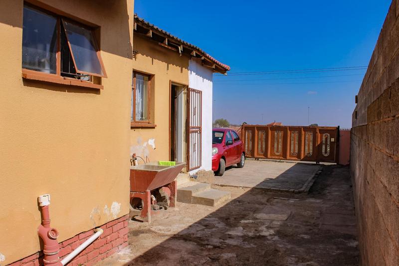 3 Bedroom Property for Sale in Dobsonville Gauteng