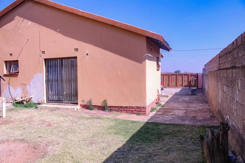 3 Bedroom Property for Sale in Dobsonville Gauteng