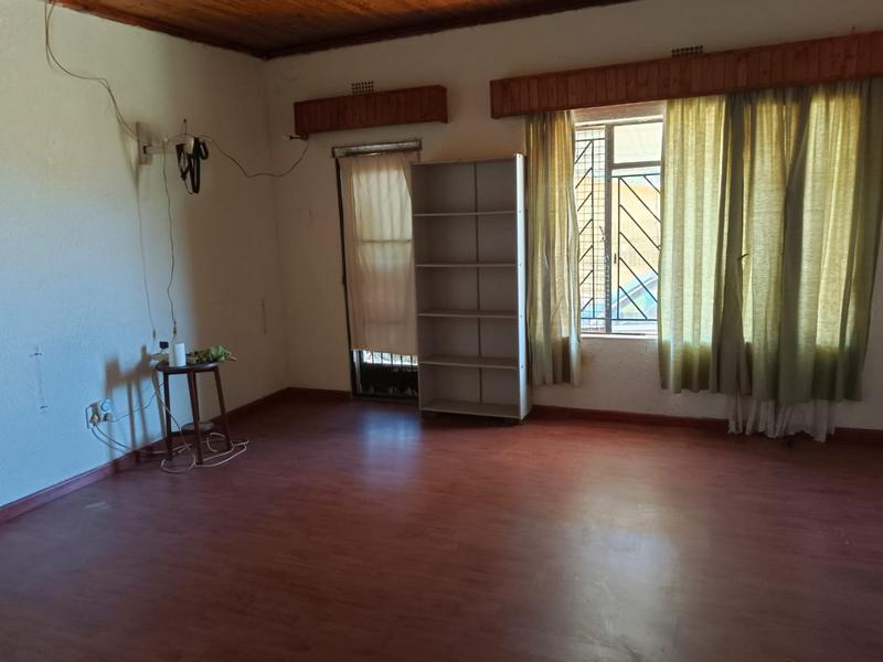 To Let 3 Bedroom Property for Rent in Hillside Gauteng