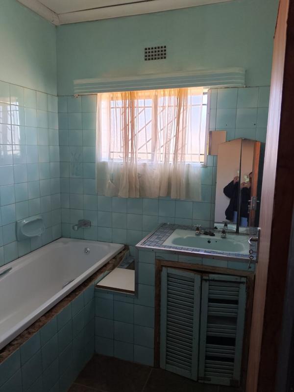 To Let 3 Bedroom Property for Rent in Hillside Gauteng