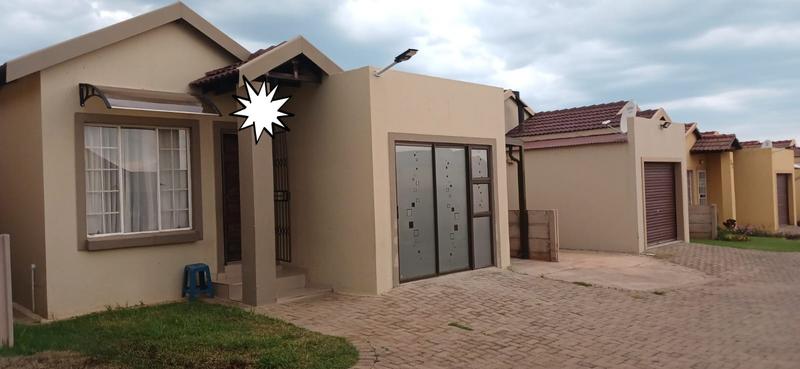 3 Bedroom Property for Sale in Mohlakeng Gauteng