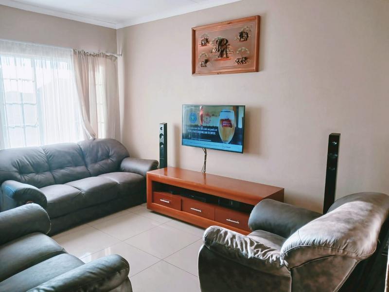 3 Bedroom Property for Sale in Mohlakeng Gauteng