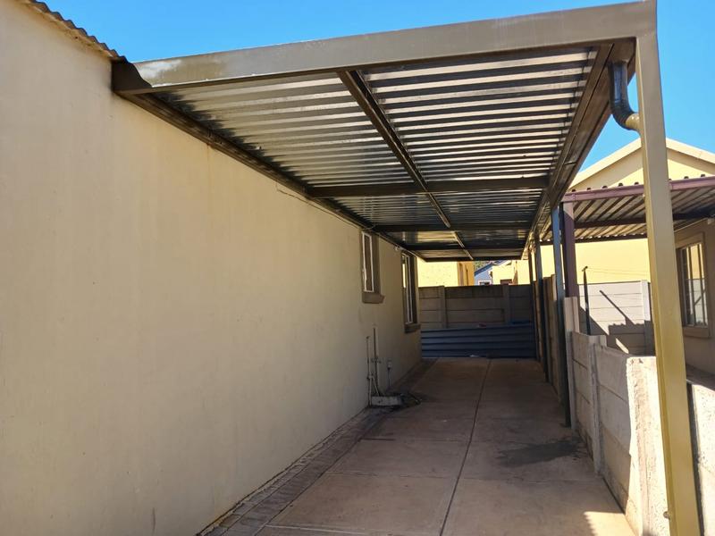 3 Bedroom Property for Sale in Mohlakeng Gauteng