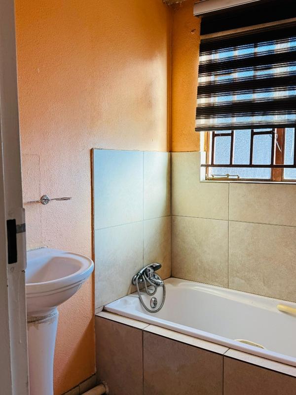 To Let 2 Bedroom Property for Rent in Dawn Park Gauteng