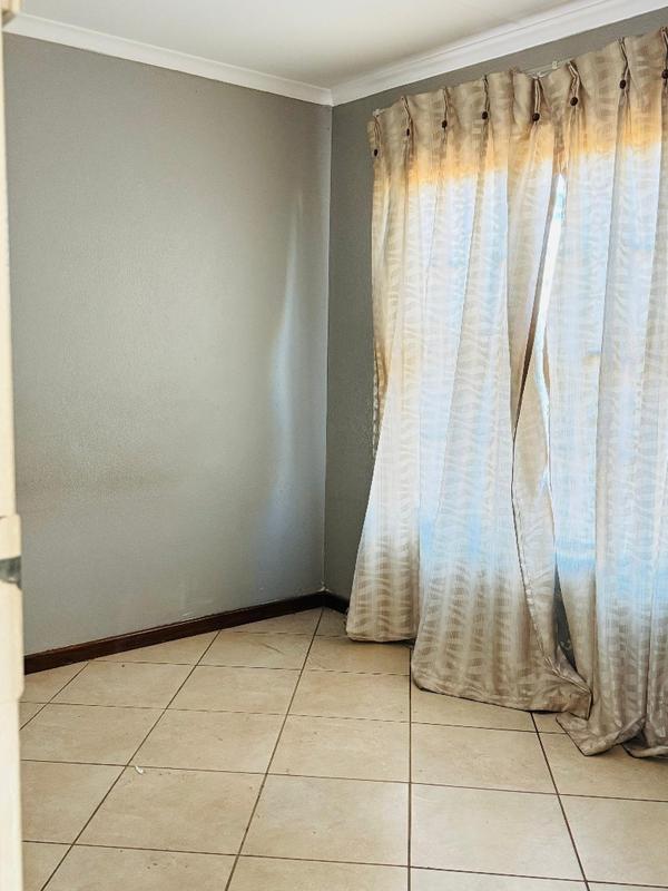 To Let 2 Bedroom Property for Rent in Dawn Park Gauteng